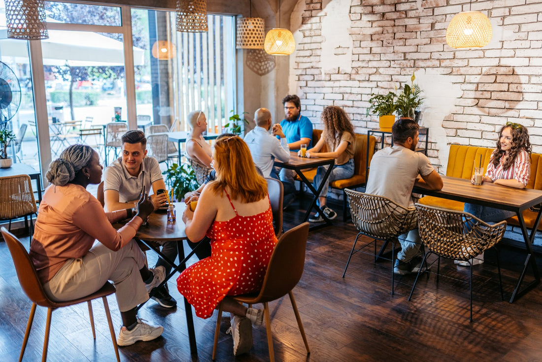 Sleek 27"W Stainless Steel Freezer: Efficient Fan-Cooled Pick for Busy Businesse